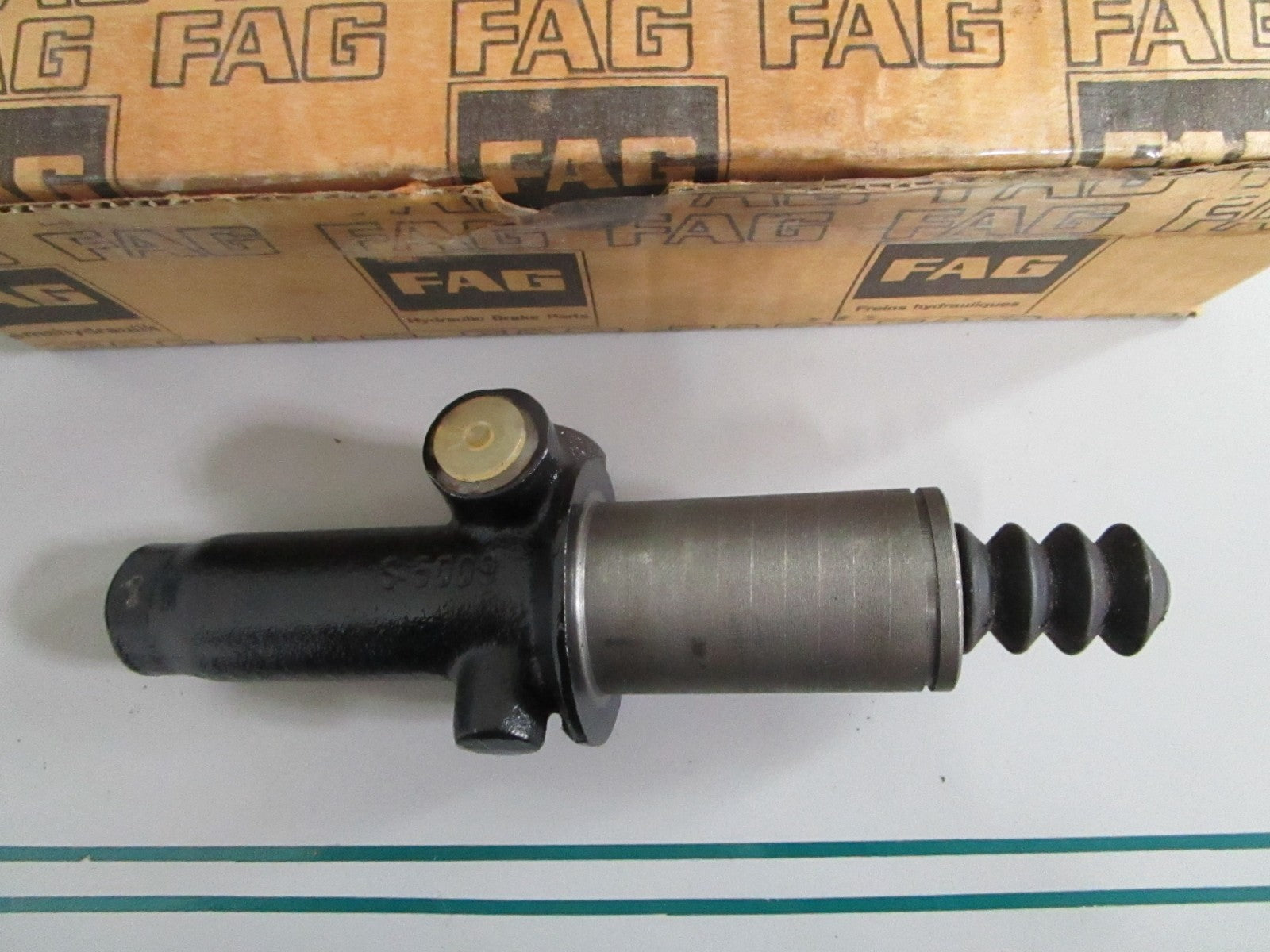 NEW OEM 0002955206 Mercedes-Benz FAG Master Cylinder 0820