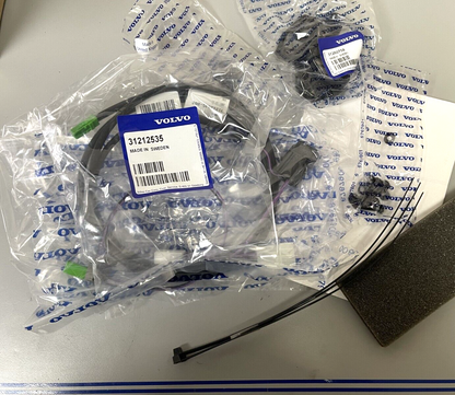 *NEW OEM* 0670 Volvo Penta Mounting Kit 31285163