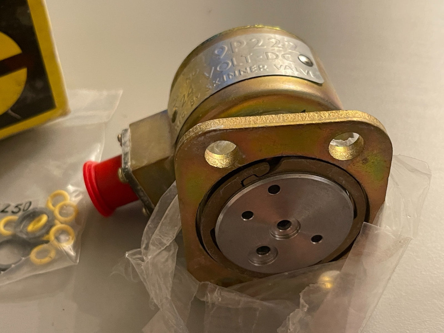 NEW OEM 9P-0222 CAT Caterpillar Solenoid Valve 0720