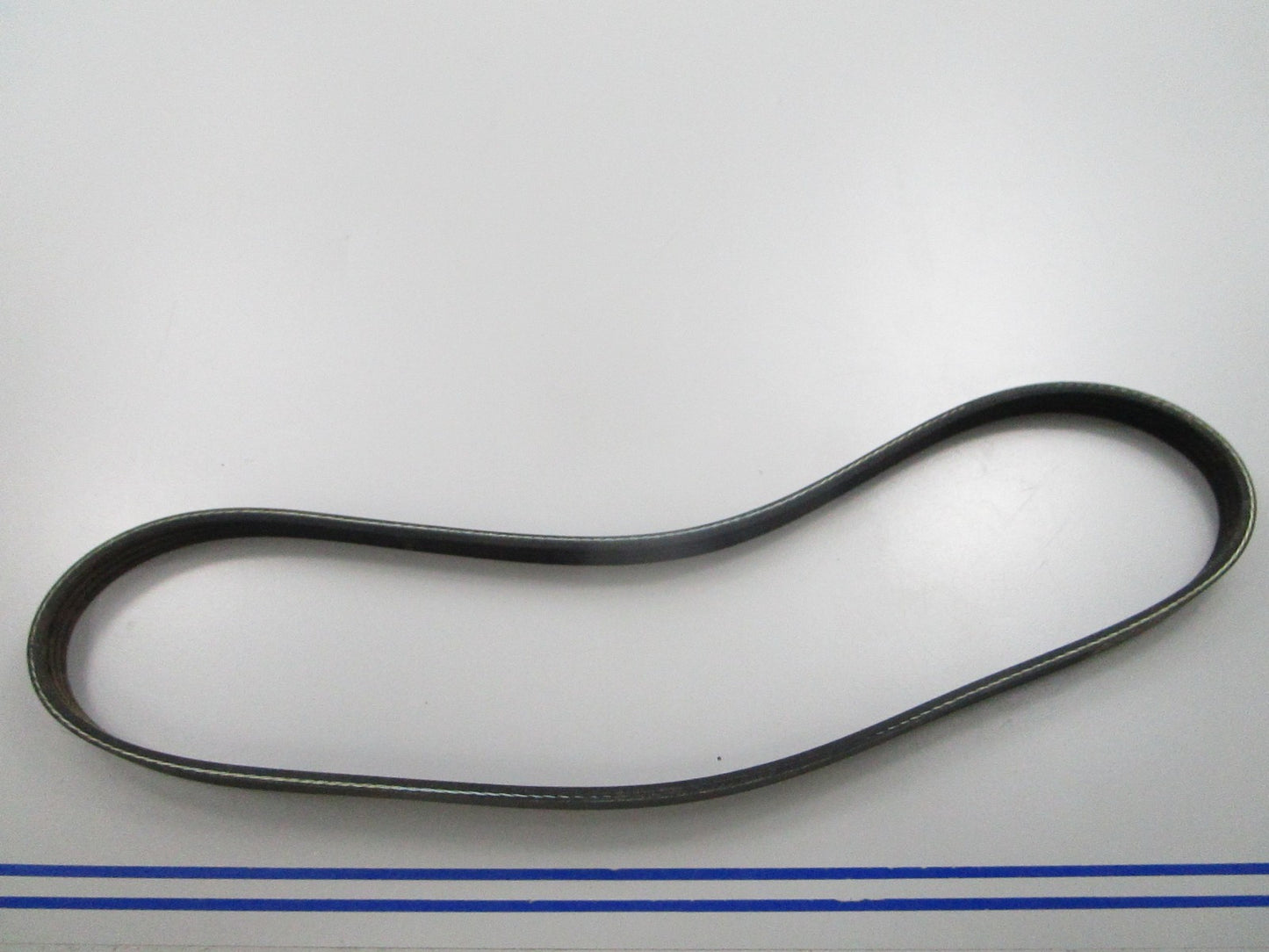 NEW K040325 Gates Micro-V Serpentine Belt 0810