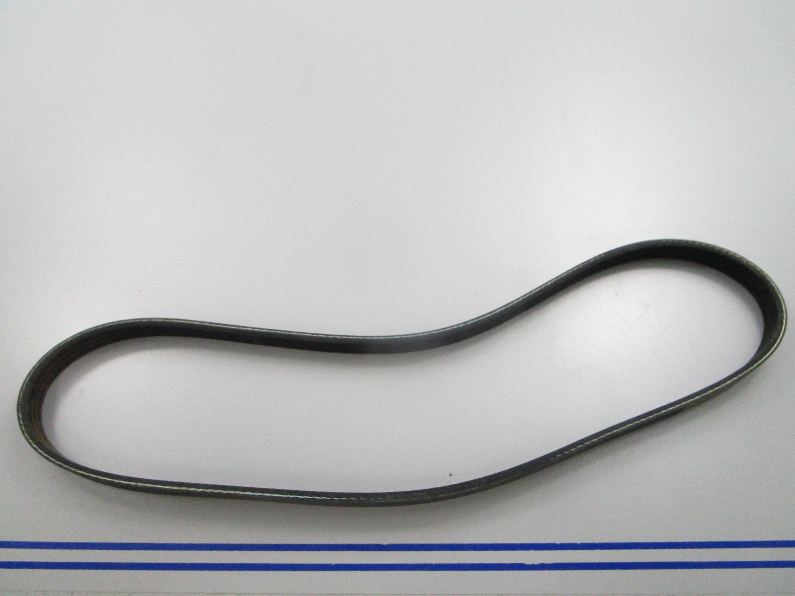 NEW K040325 Gates Micro-V Serpentine Belt 0810