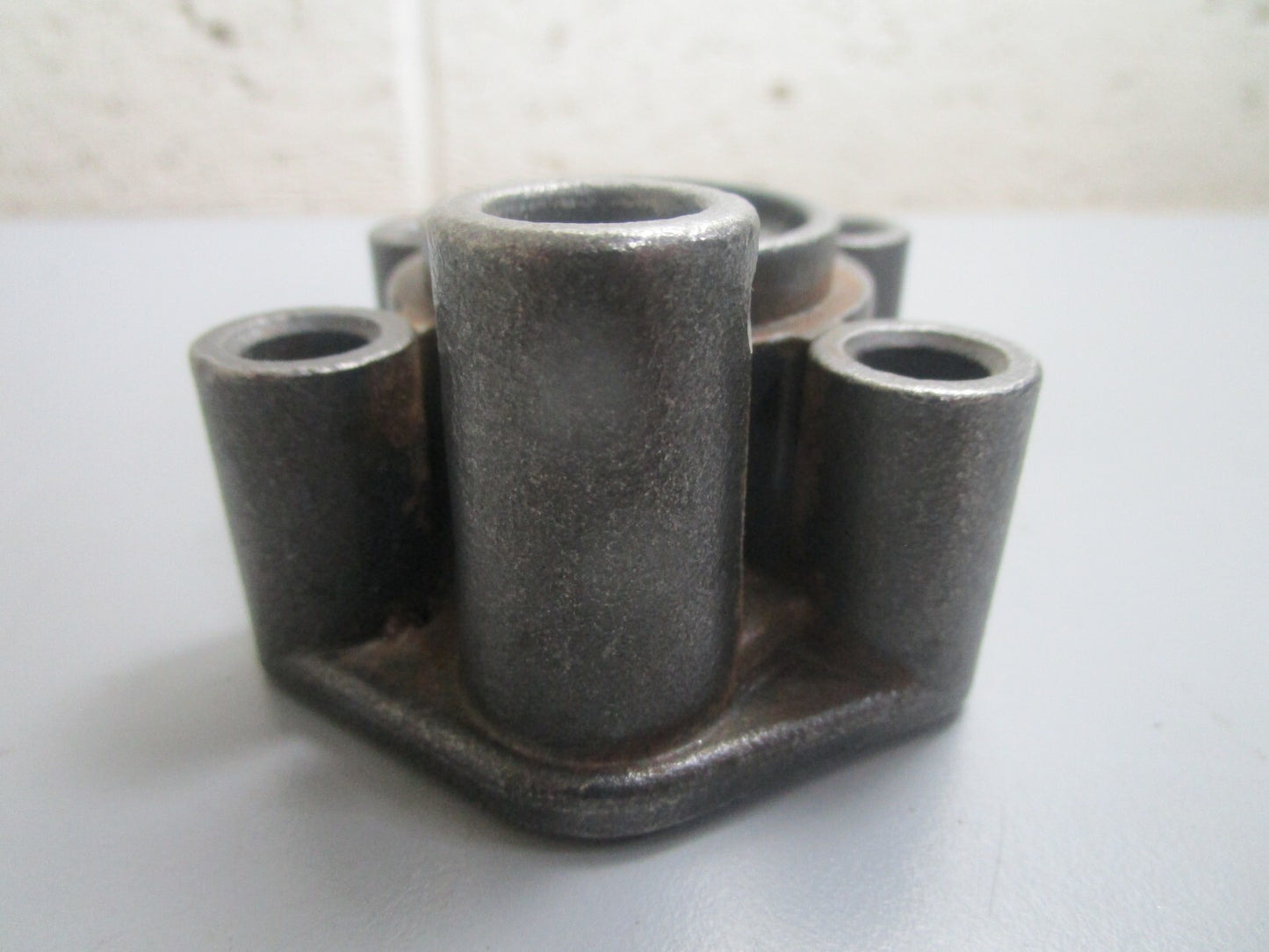 *NEW OEM* 0820 OMC Johnson Evinrude Water Pump Housing 5033107 05033107