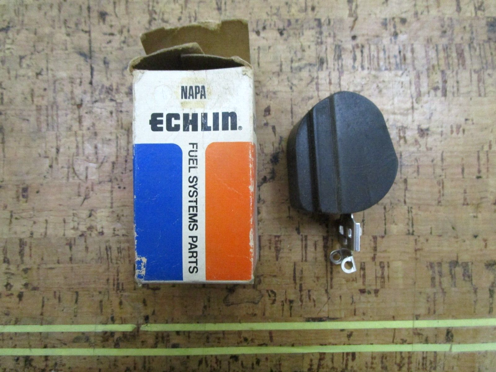 *NEW* 0750 Napa Echlin CARBURETOR FLOAT 2-404