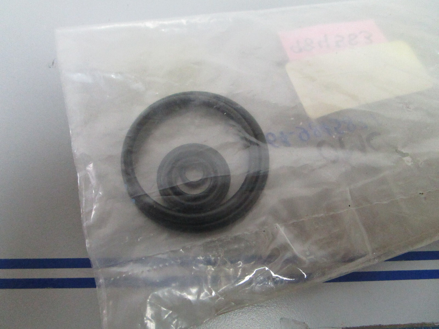 *NEW OEM* 0810 OMC Johnson Evinrude Seal Kit 984583 0984583