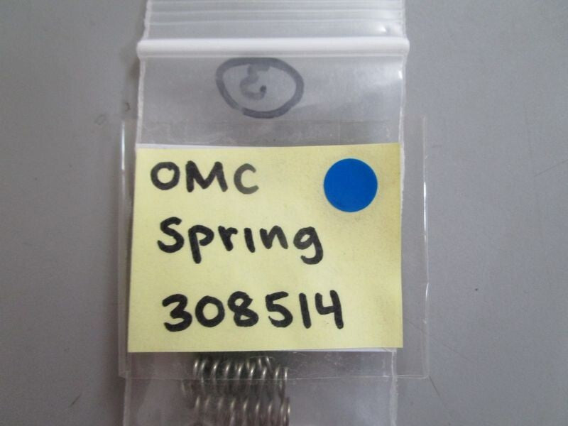 *NEW OEM* 0770 OMC Johnson Evinrude Spring 308514 0308514