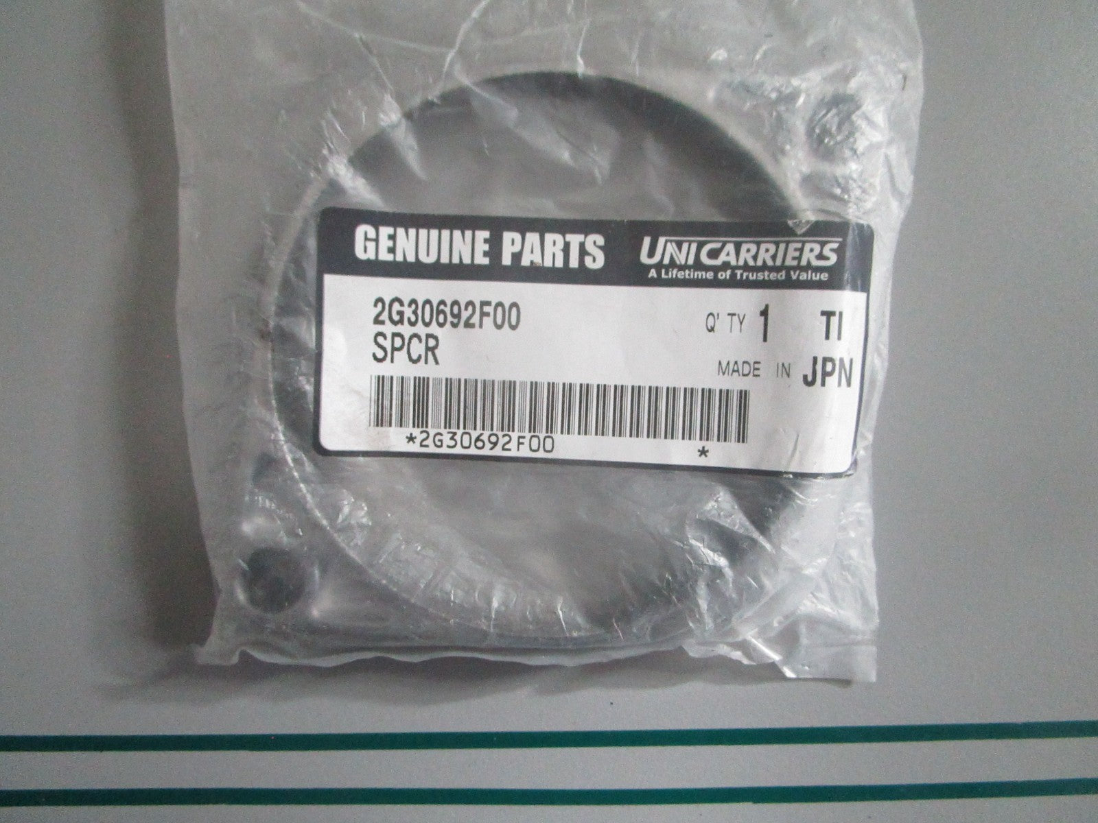 NEW OEM 2G306-92F00 UniCarriers Spacer 0820