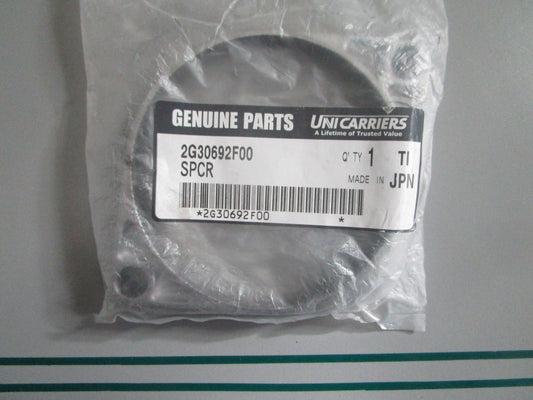 NEW OEM 2G306-92F00 UniCarriers Spacer 0820