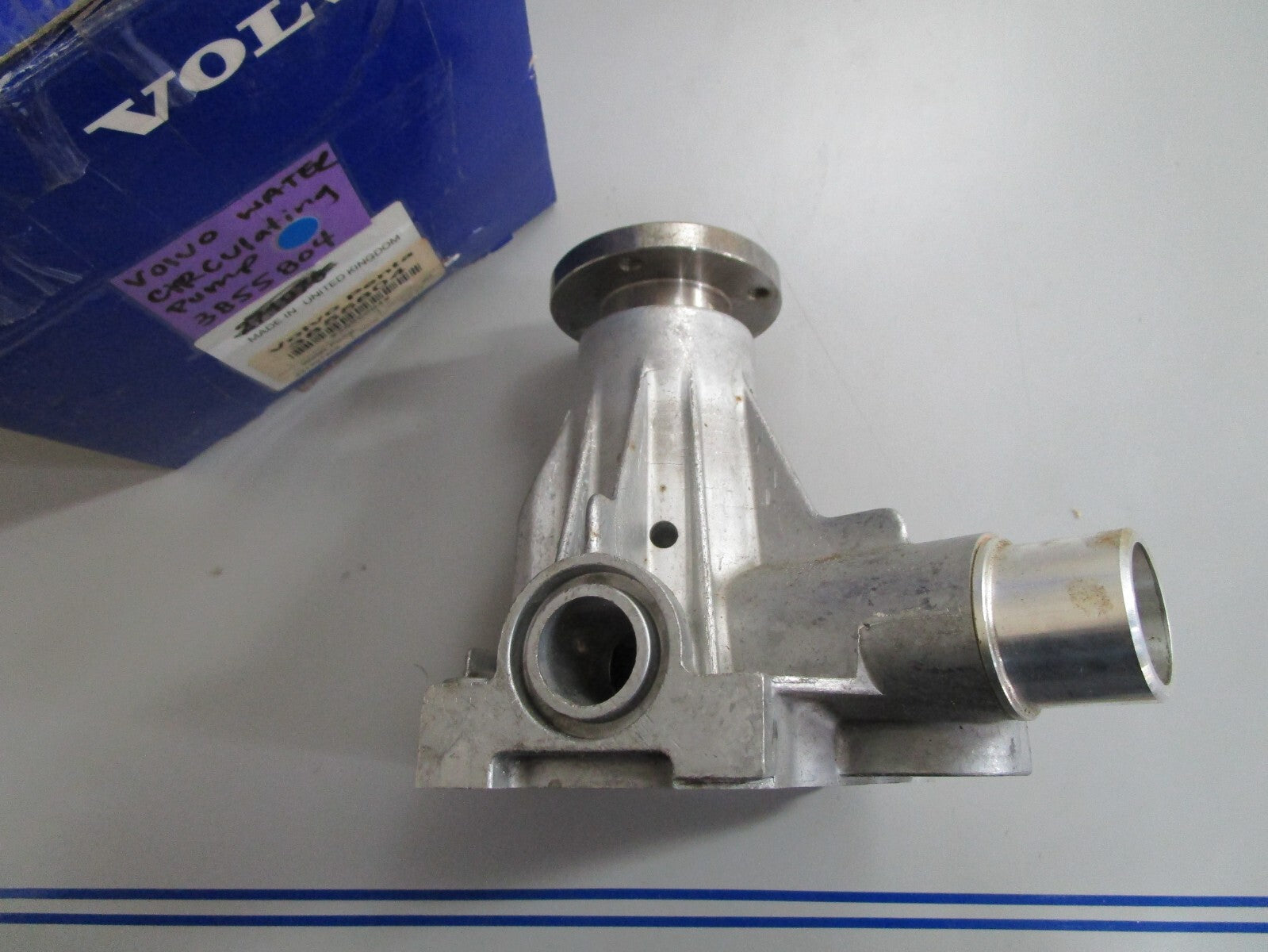 *NEW OEM* 0820 Volvo Penta Circulating Pump 3855804