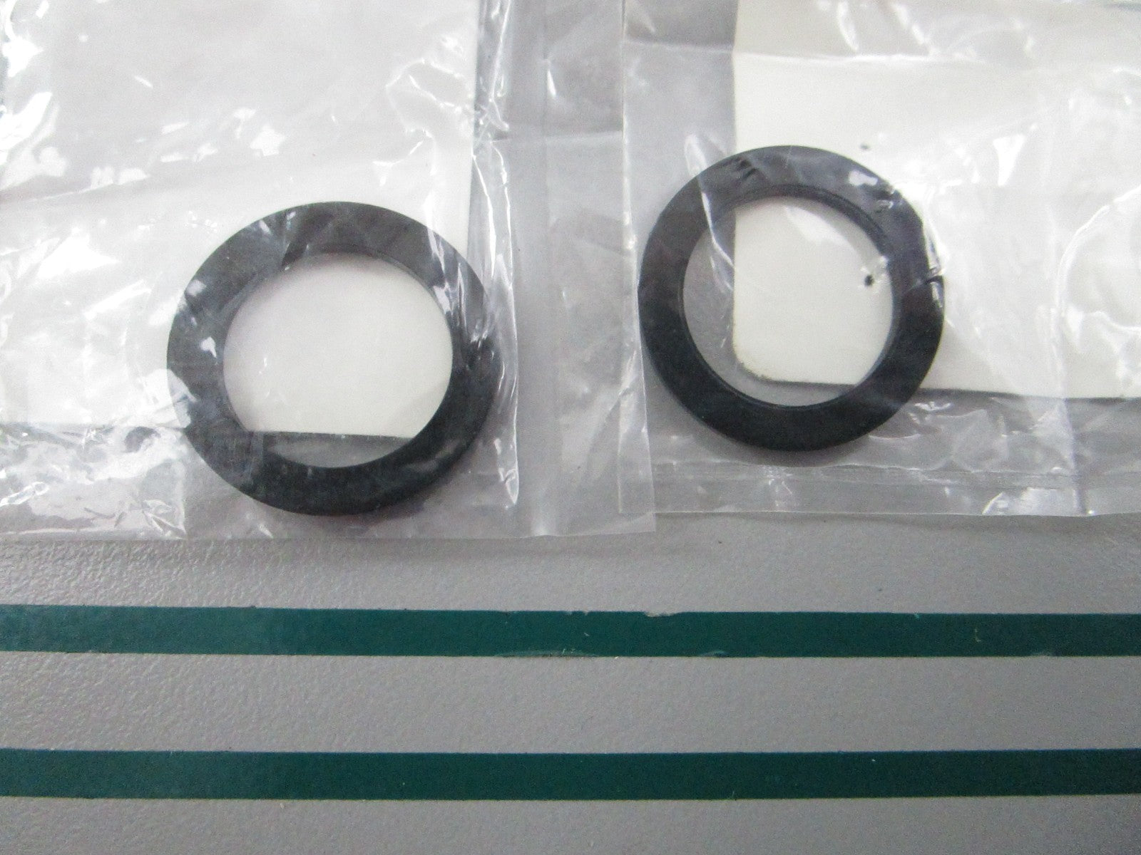 NEW OEM (LOT OF 2) 90202-15M37-00 Yamaha Washer 0810