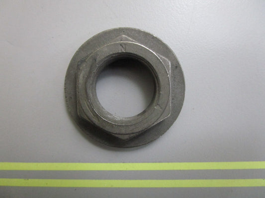 *NEW OEM* 0810 Volvo Penta Nut 3852303