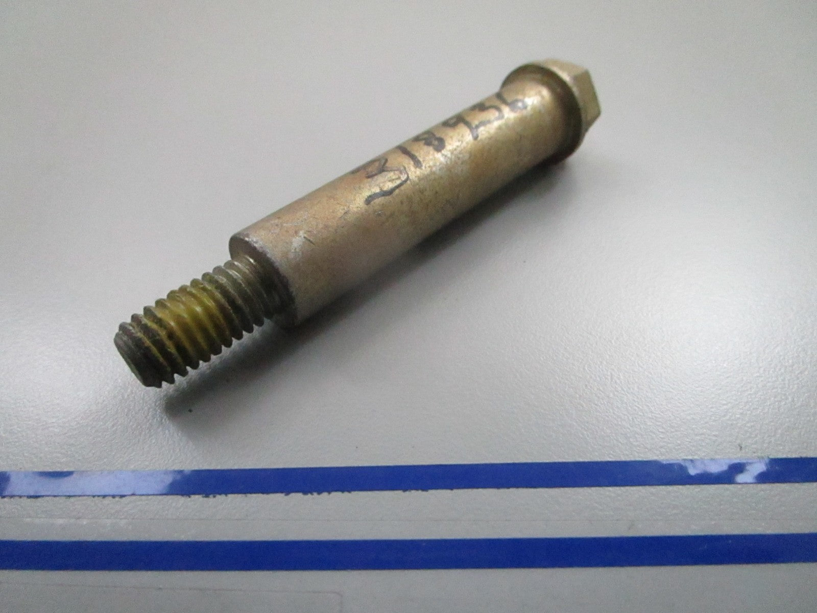 *NEW OEM* 0810 OMC Johnson Evinrude Screw 318936 0318936