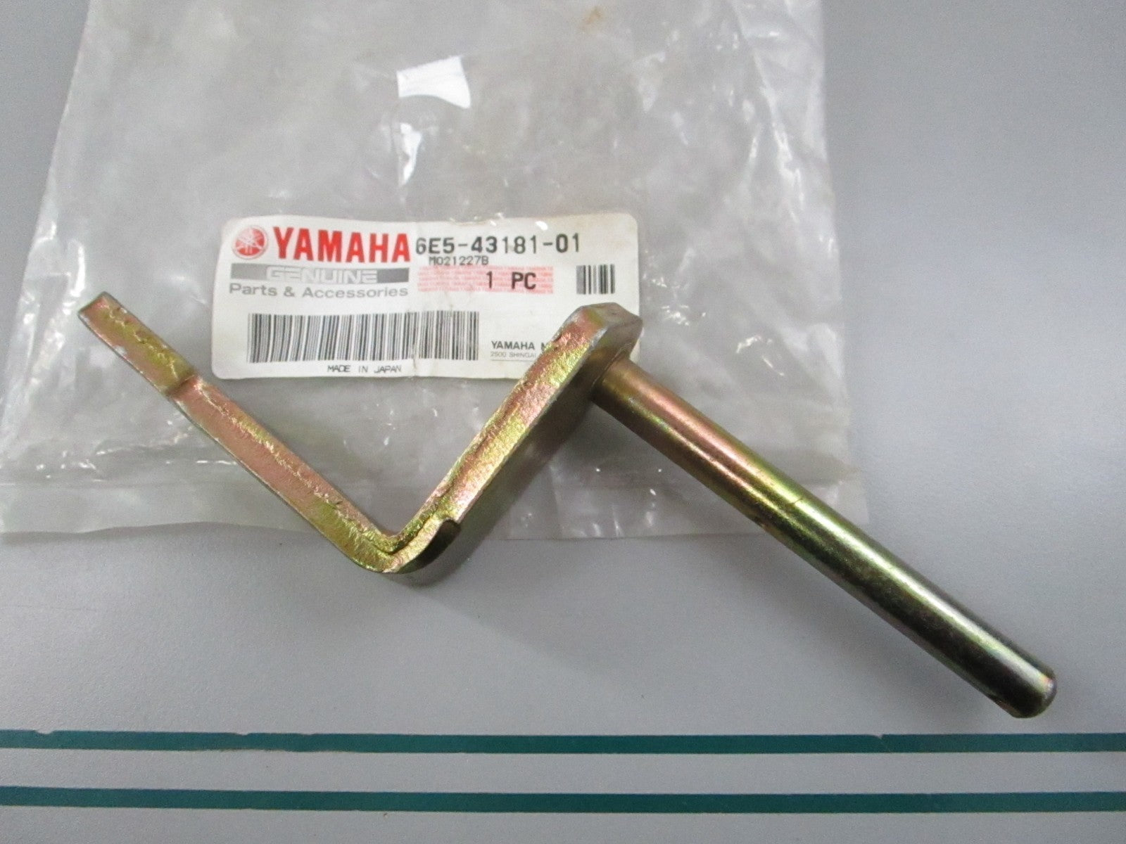 NEW OEM 6E5-43181-01-00 Yamaha Tilt Lock 0810