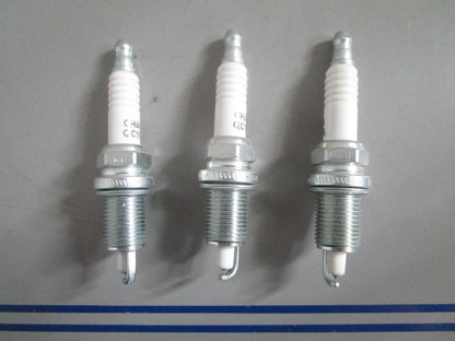 NEW OEM (LOT OF 3) QC10PEPB Champion Spark Plug 0820