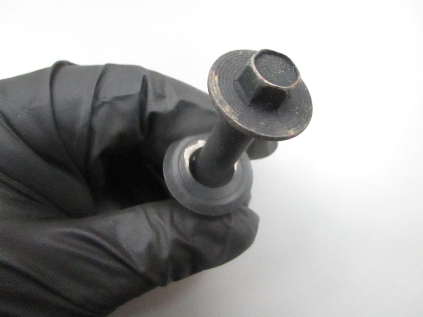 *NEW OEM* 0810 Cummins Isolator Cap 3959400