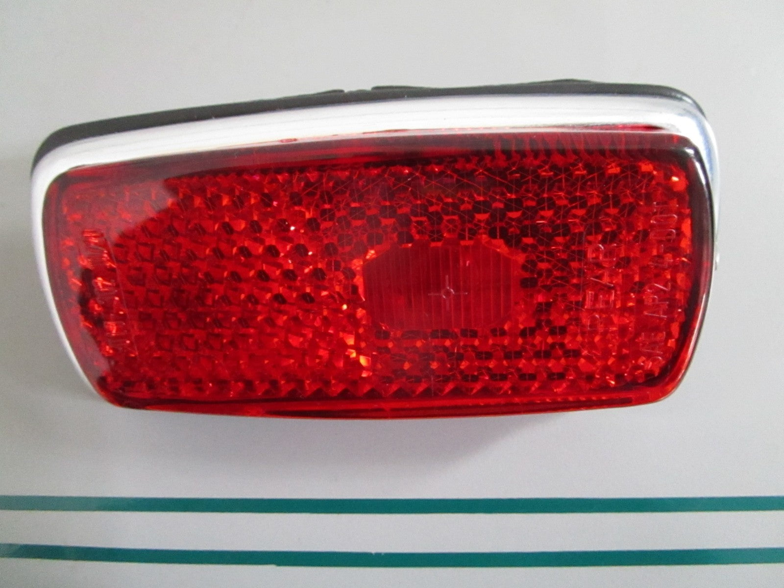 NEW OEM 0008260641 Mercedes-Benz RH Rear Reflector 0820