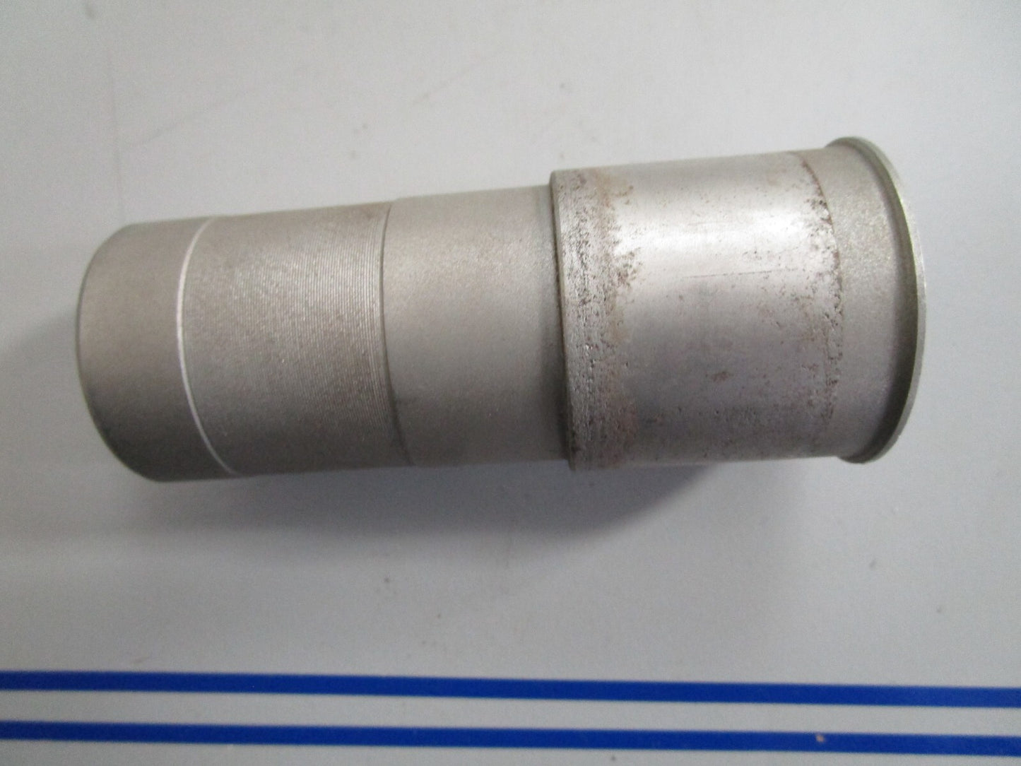 *NEW OEM* 0820 Volvo Penta Guide Shaft 897595