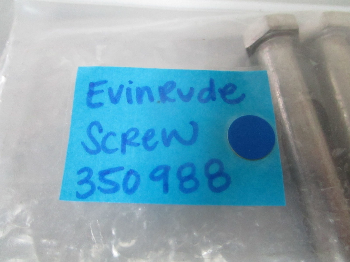 *NEW OEM* 0720 OMC Johnson Evinrude Screw 350988 0350988