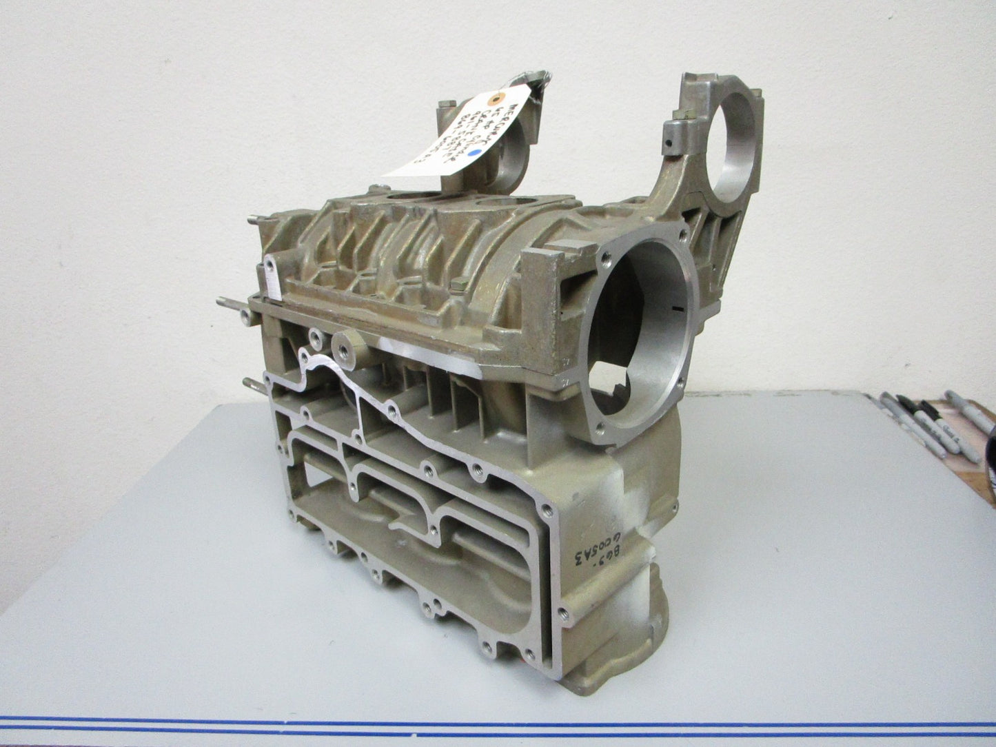 *NEW OEM* 0720 Mercury 65hp Cylinder Crankcase 961-5887 869-6005A3