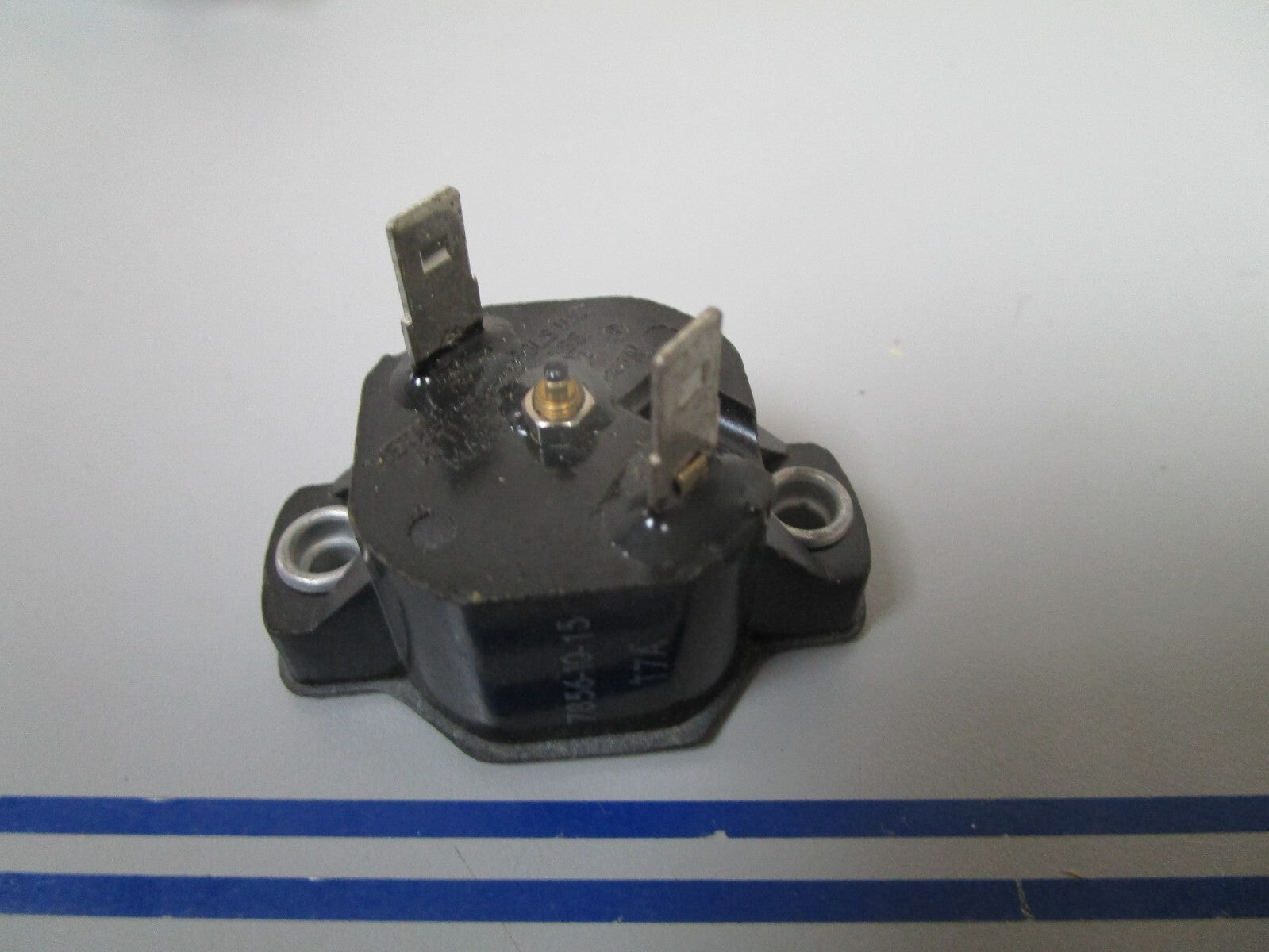 *NEW OEM* 0810 Volvo Penta Temperature Sensor Breaker Switch 897815