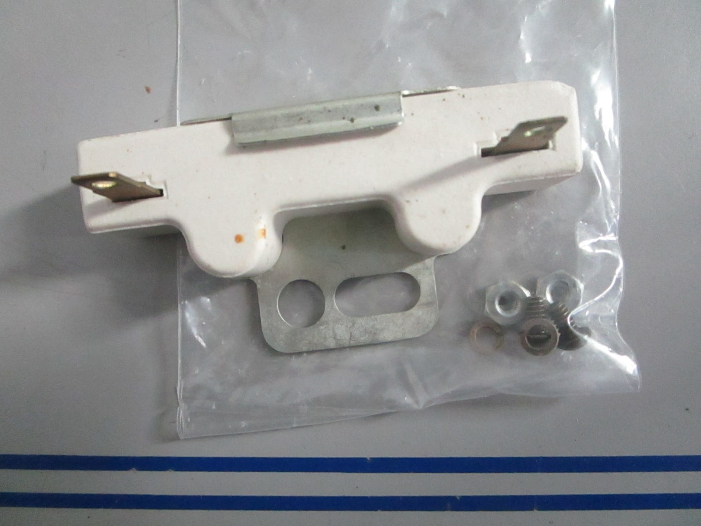 NEW OEM 835637 Volvo Penta Resistor 0820