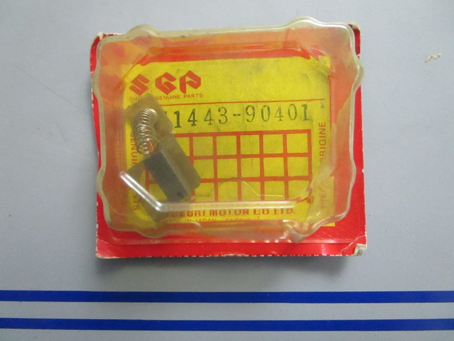 *NEW OEM* 0820 Suzuki Brush 51443-90401