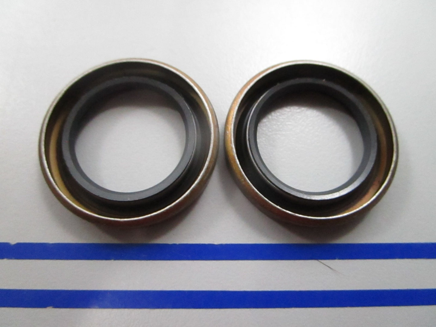 NEW OEM (LOT OF 2) 32600 Tecumseh Oil Seal 0810