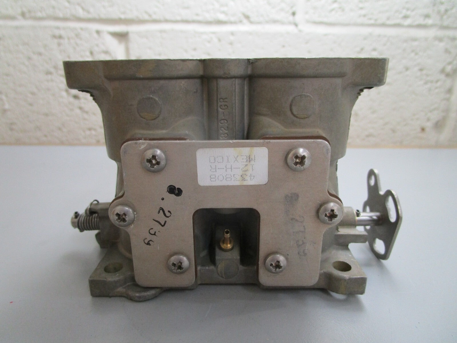 *NEW OEM* 0820 OMC Johnson Evinrude Carburetor Ay 433808 0433808