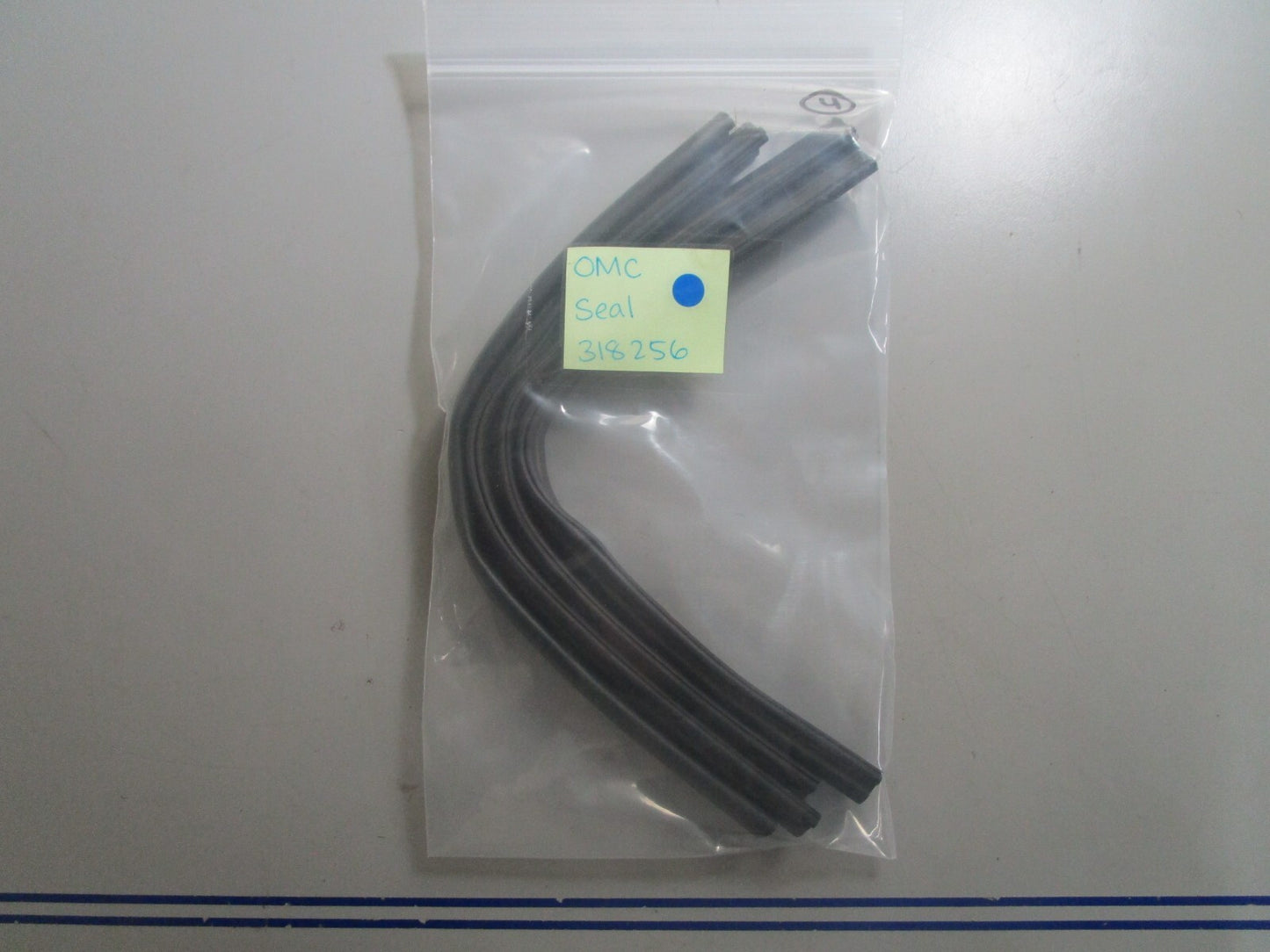 *NEW OEM* 0810 OMC Johnson Evinrude Seal 318256 0318256