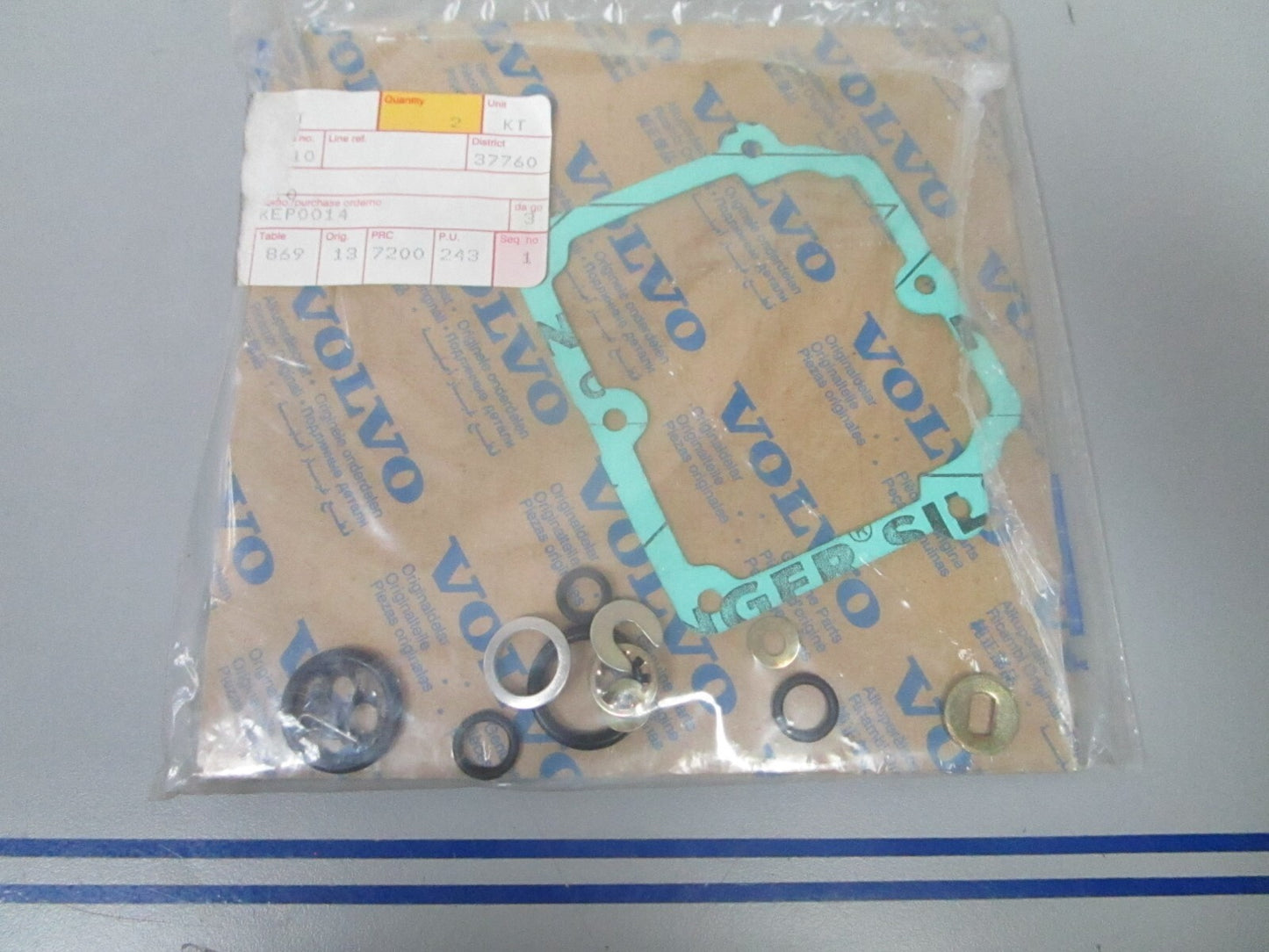 *NEW OEM* 0810 Volvo Penta Repair Kit 875407