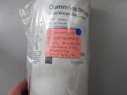 *NEW OEM* 0820 Cummins Fleetguard Fuel & Water Separator FS19596 3954904