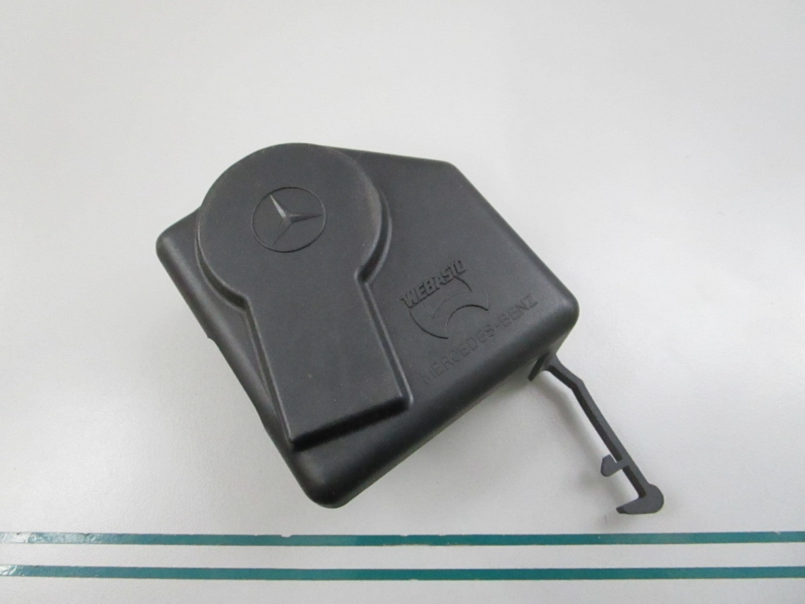 NEW OEM 1247820256 Mercedes-Benz Sunroof Motor Cover 0810