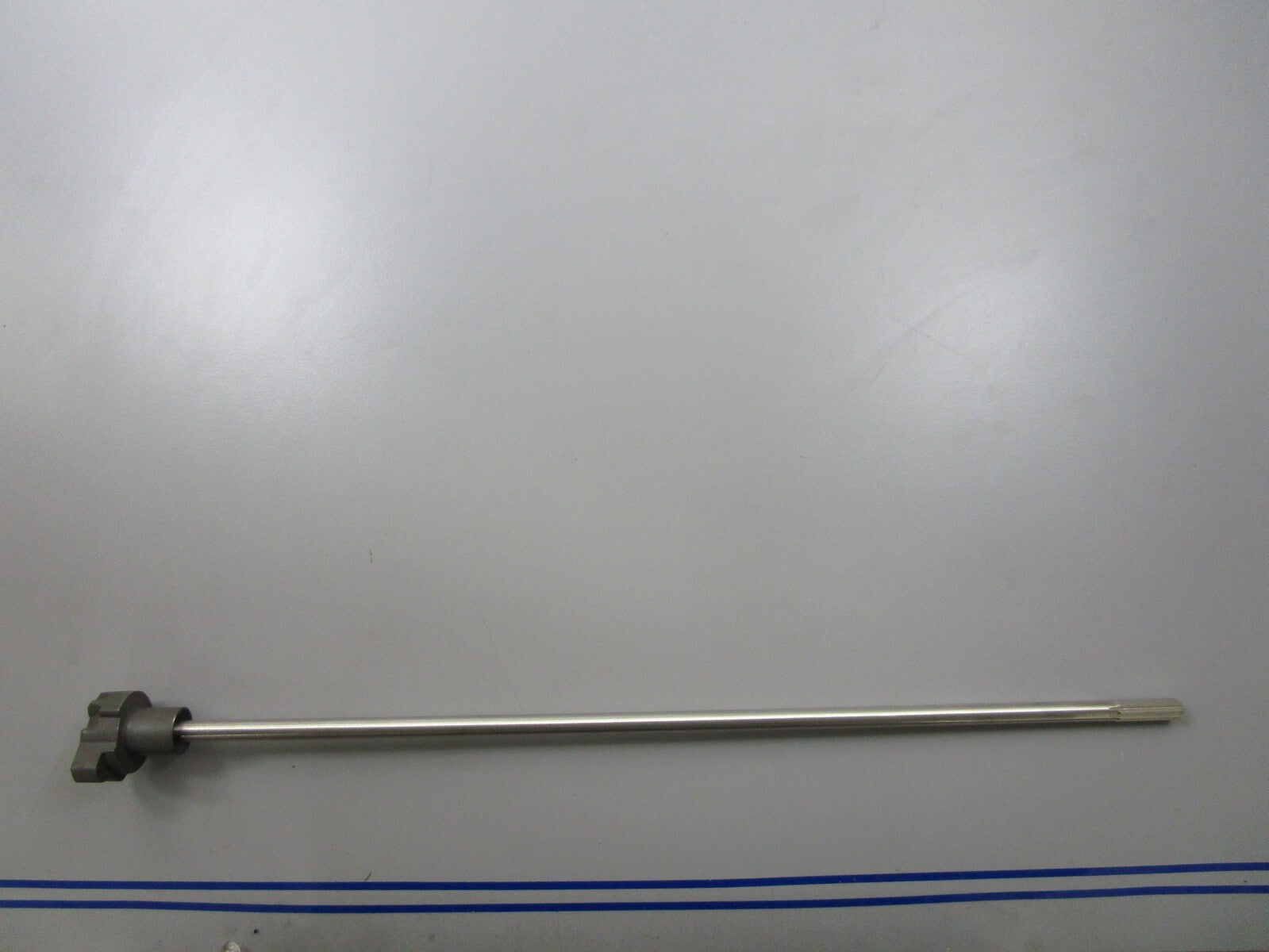 *NEW OEM* 0810 Mercury Quicksilver Shaft & Gear Assembly 61009A1