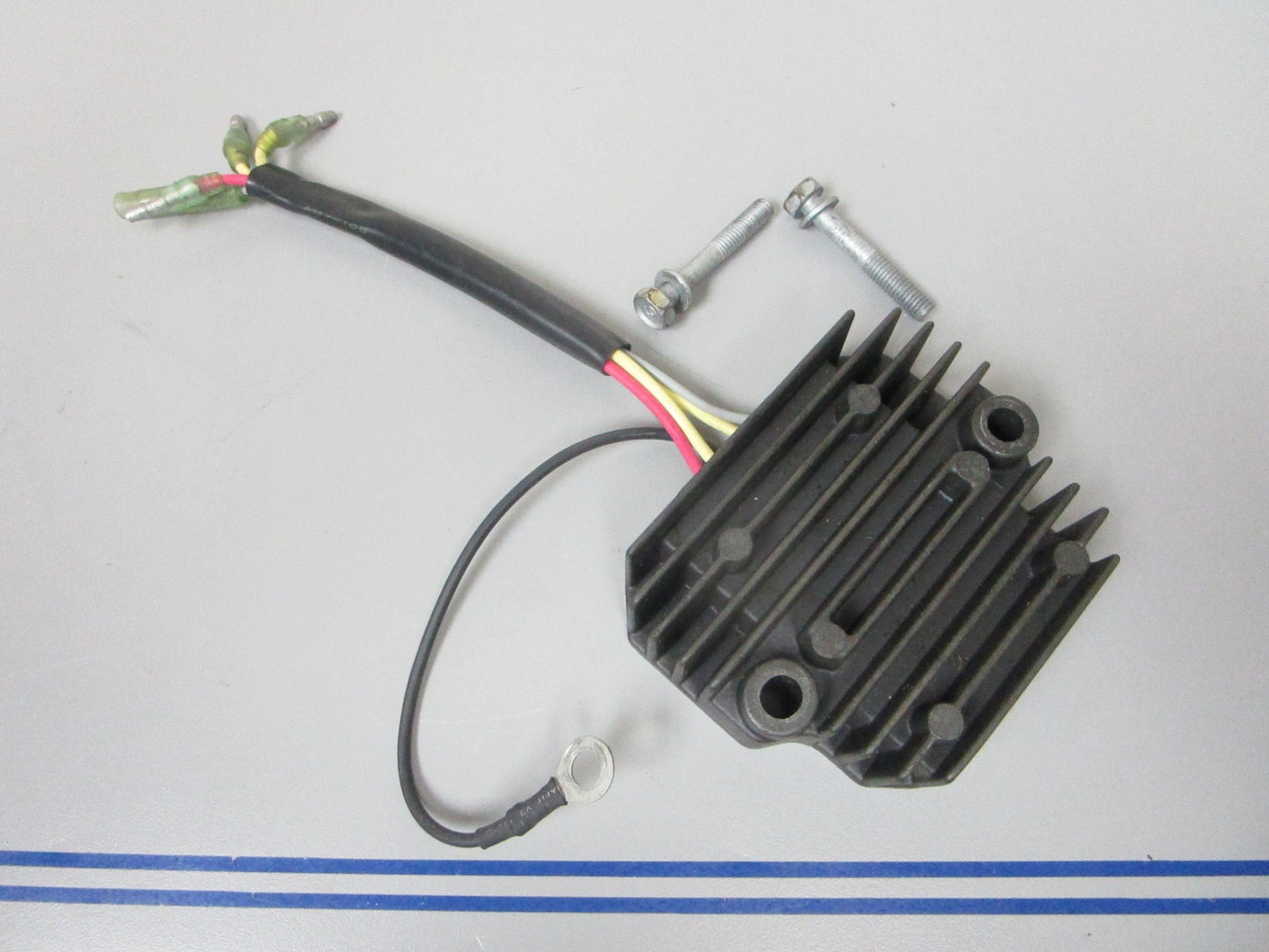 *NEW OEM* 0720 Yamaha Regulator Rectifier 65W-81960-10-00 65W-81960-00-00