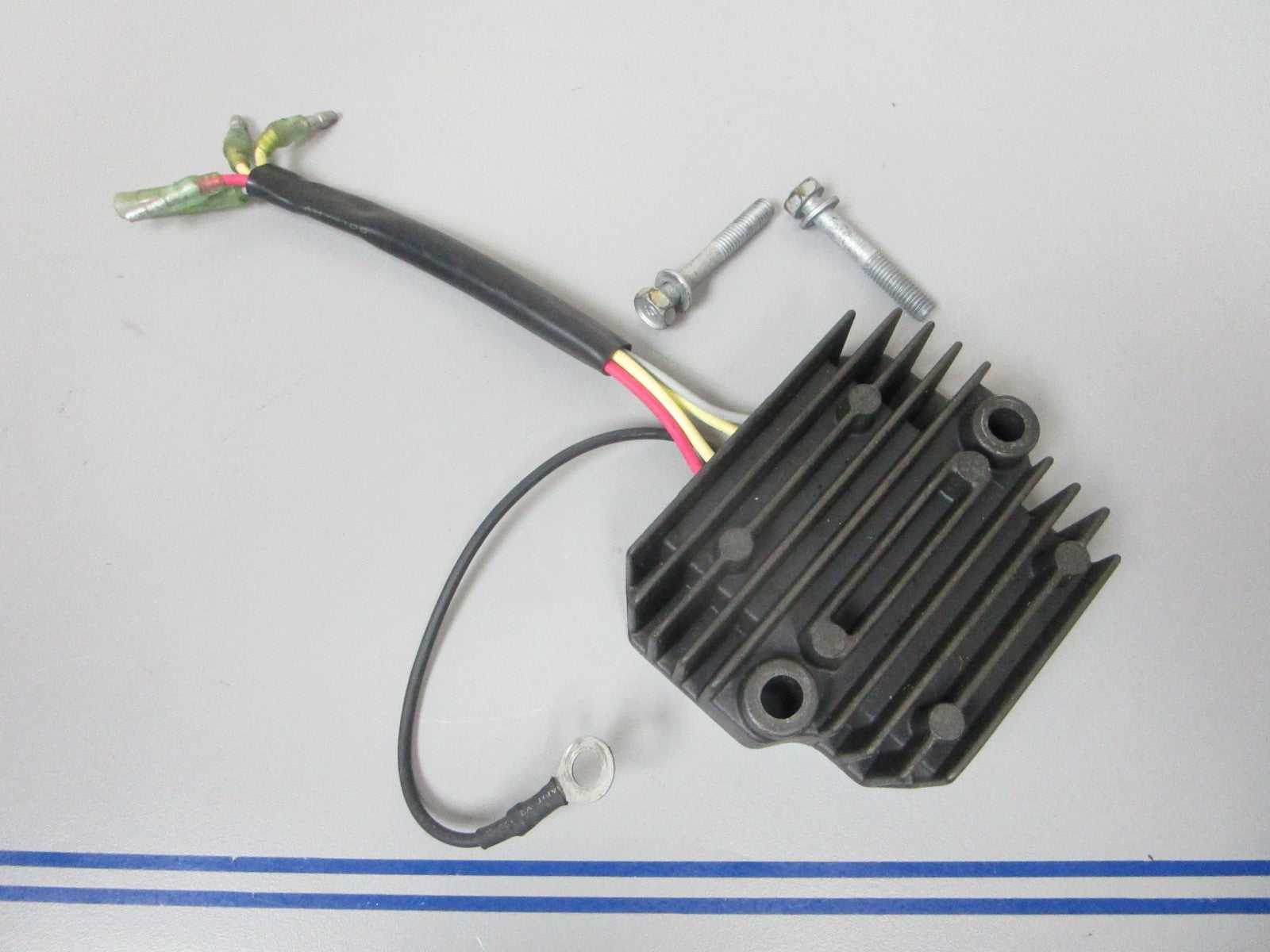*NEW OEM* 0720 Yamaha Regulator Rectifier 65W-81960-10-00 65W-81960-00-00