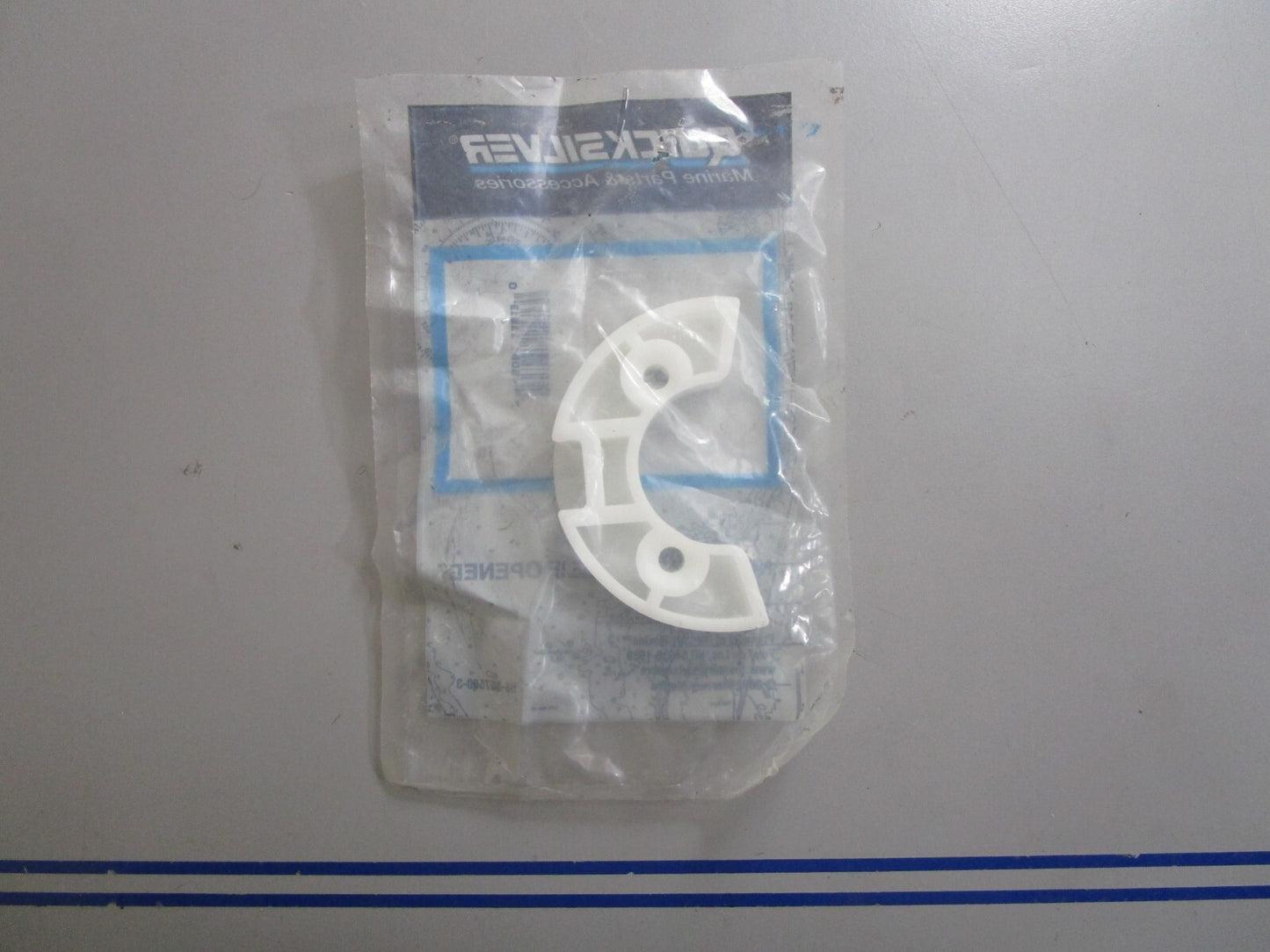 *NEW OEM* 0810 Mercury Quicksilver Holder 16899