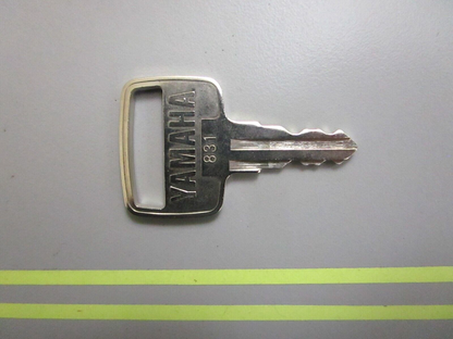 *NEW OEM* 0810 Yamaha Key #831 90890-56019-00