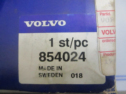 *NEW OEM* 0820 Volvo Penta Cover 854024