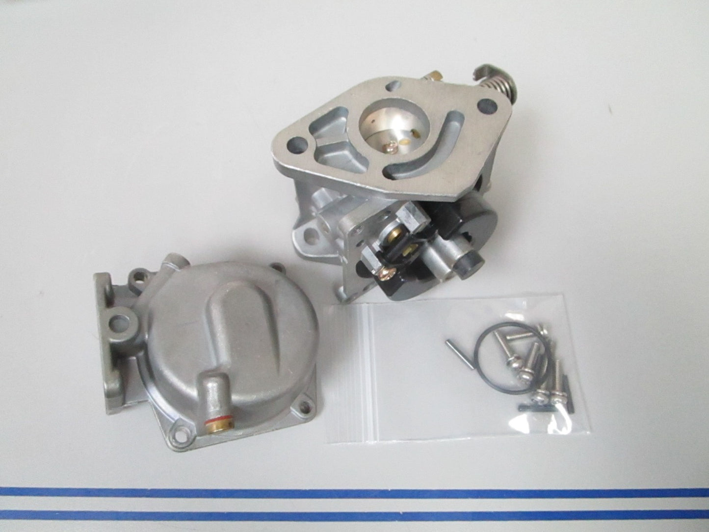 *NEW OEM* 0720 Mercury Quicksilver 4hp 5hp Carburetor 3303-812647T1