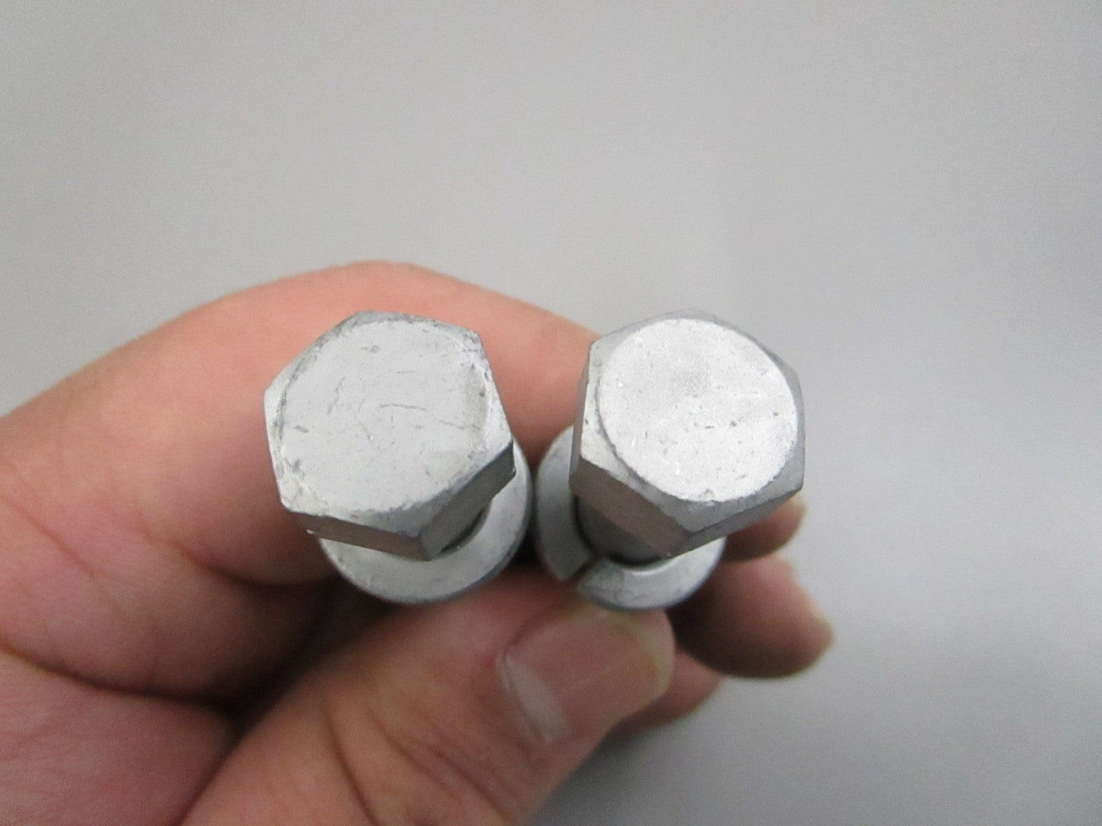NEW OEM (LOT OF 2) 90119-10M89-00 Yamaha Bolt 0810
