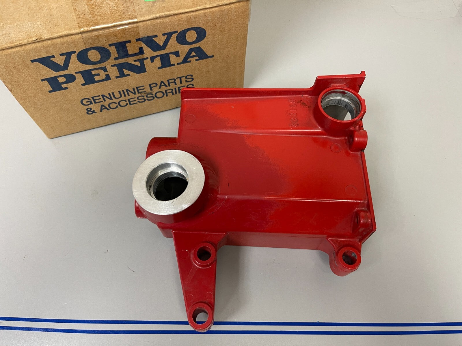 *NEW OEM* 0720 Volvo Penta Heat Exchanger Housing 3856035