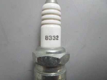 *NEW* (LOT OF 10) 0820 Champion Spark Plug 8332