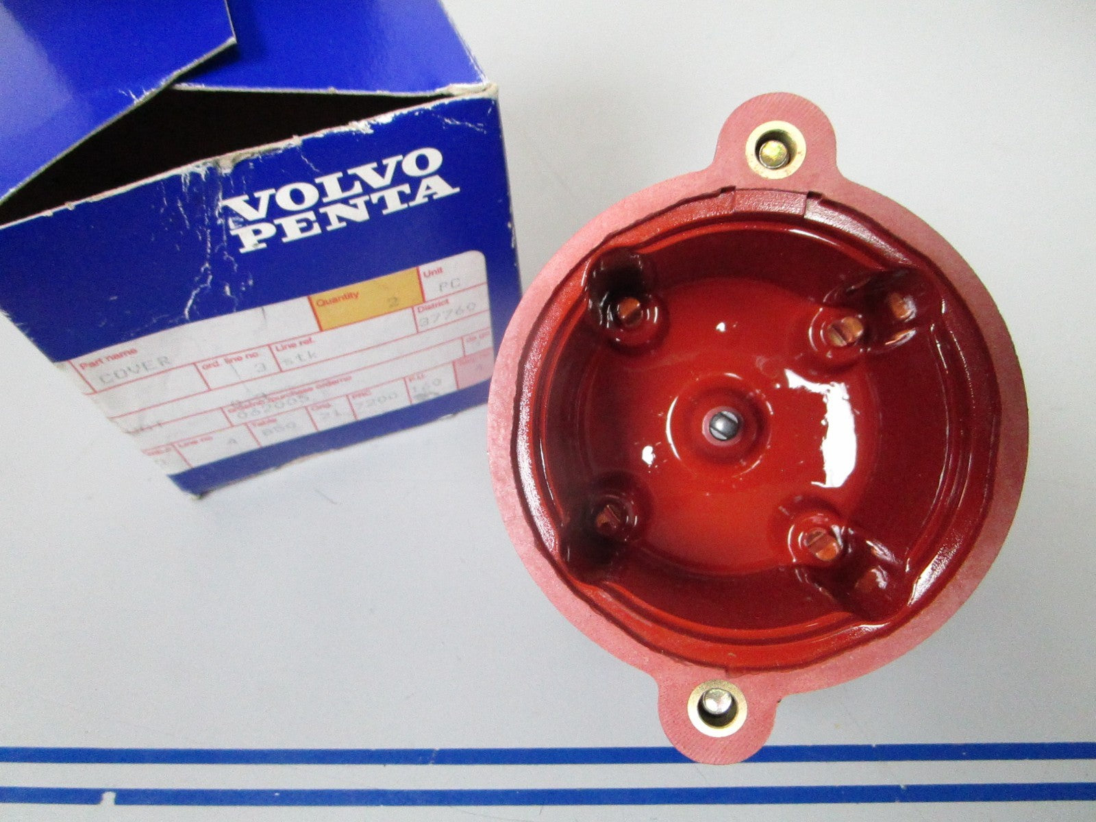 *NEW OEM* 0840 Volvo Penta Distributor Cap Cover 841263