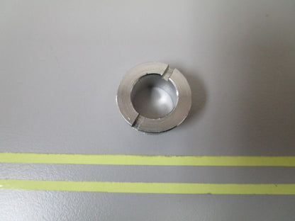 *NEW OEM* 0810 Volvo Penta Bushing 814640