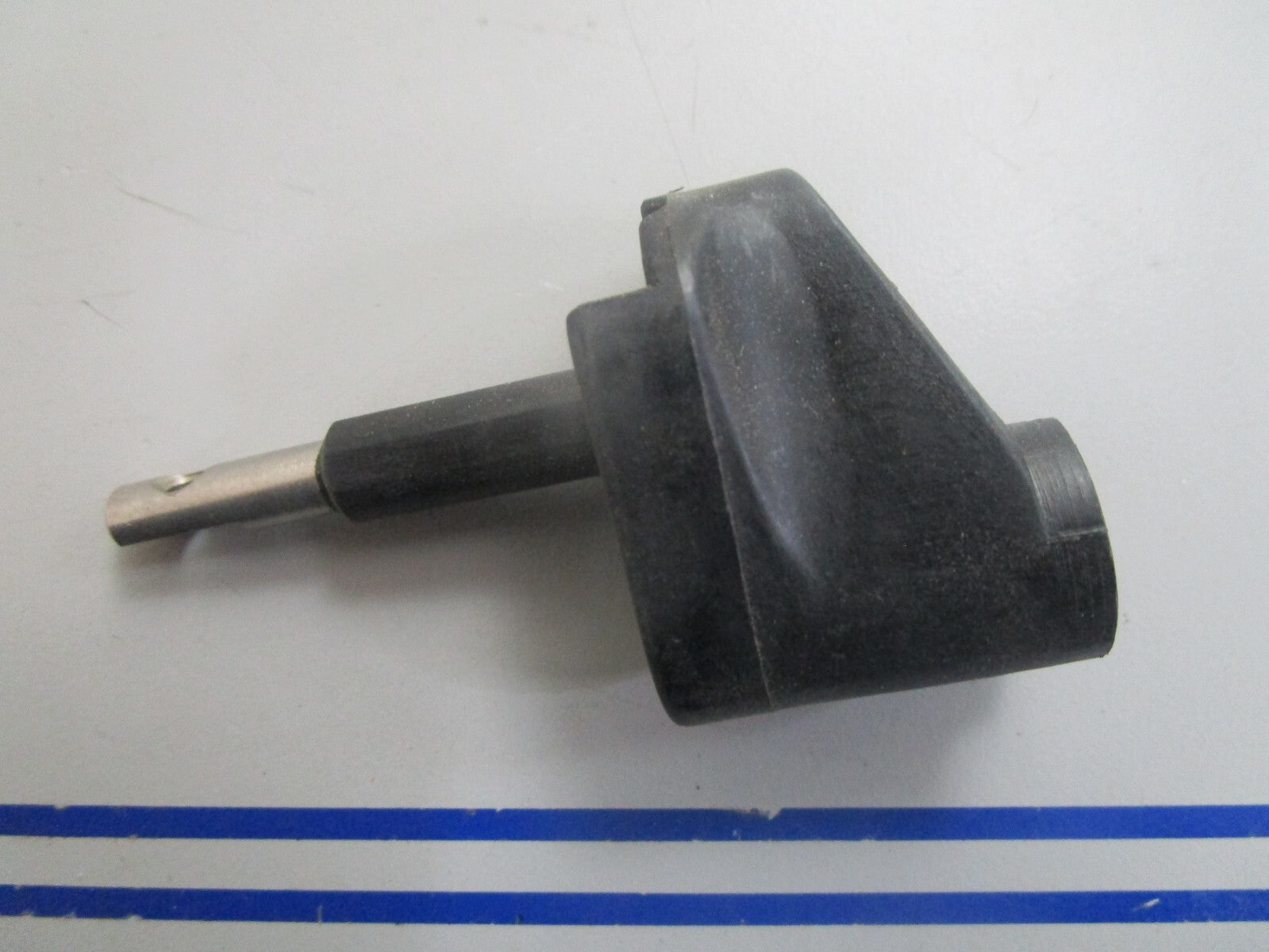 *NEW OEM* 0810 OMC Johnson Evinrude Detent Shaft 396927 0396927