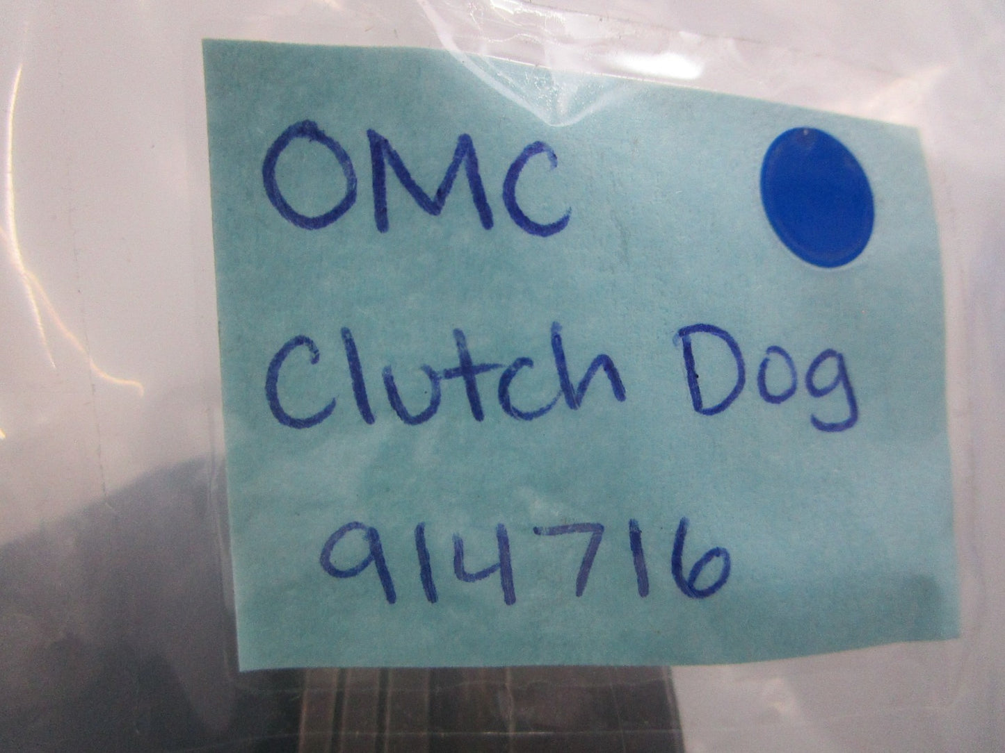 *NEW OEM* 0810 OMC Johnson Evinrude Clutch Dog 914716 0914716