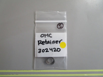 *NEW OEM* 0810 OMC Johnson Evinrude Retainer 302420 0302420