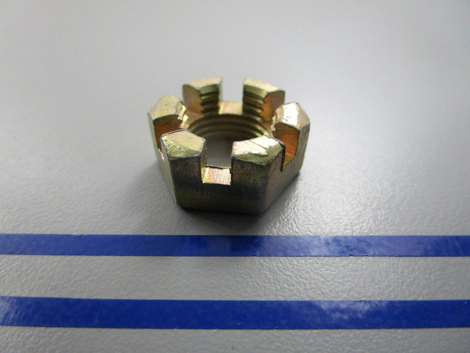 NEW OEM 203569 0203569 OMC Johnson Evinrude Nut 0810