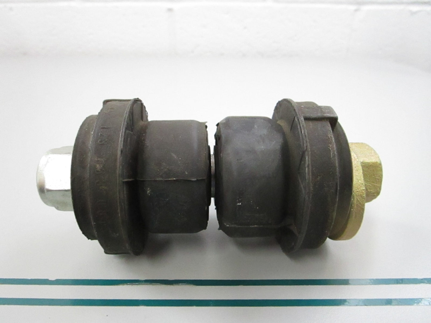 NEW OEM 1263300075 Mercedes-Benz Arm Bushing Kit 0810