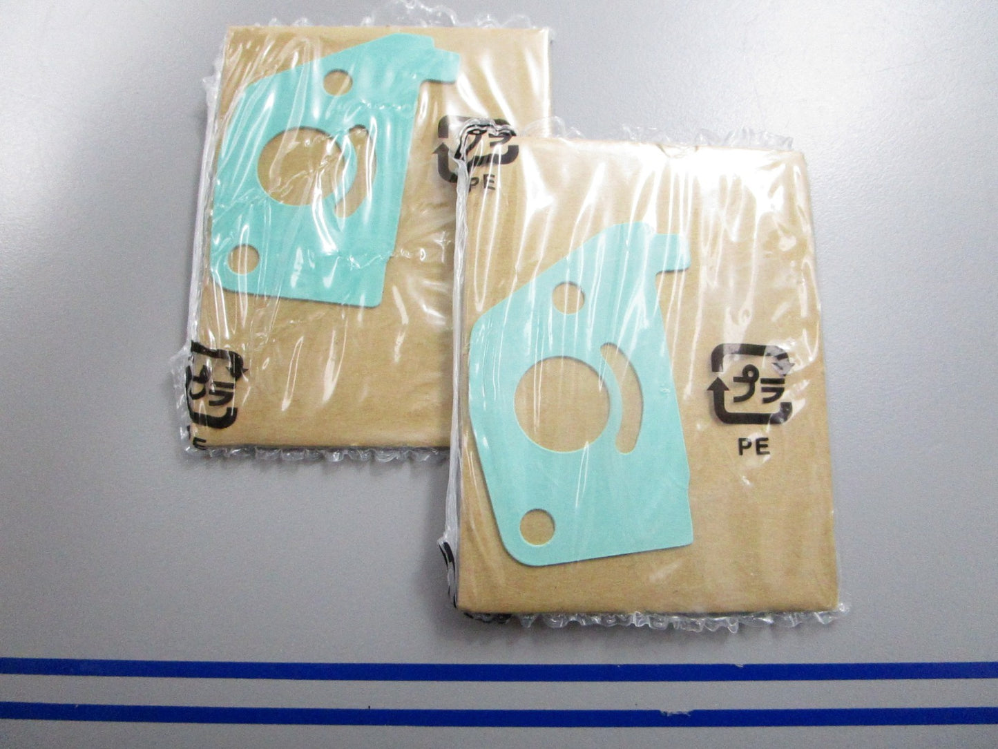 *NEW OEM* (LOT OF 2) 0810 Honda Carburetor Gasket 16221-ZG0-801