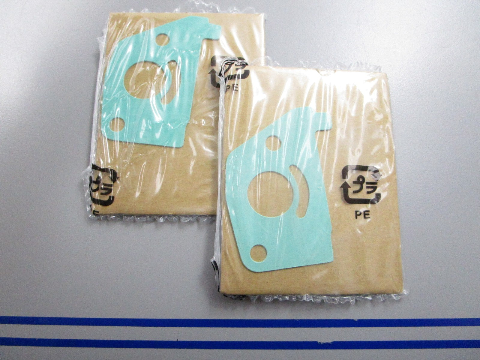 *NEW OEM* (LOT OF 2) 0810 Honda Carburetor Gasket 16221-ZG0-801